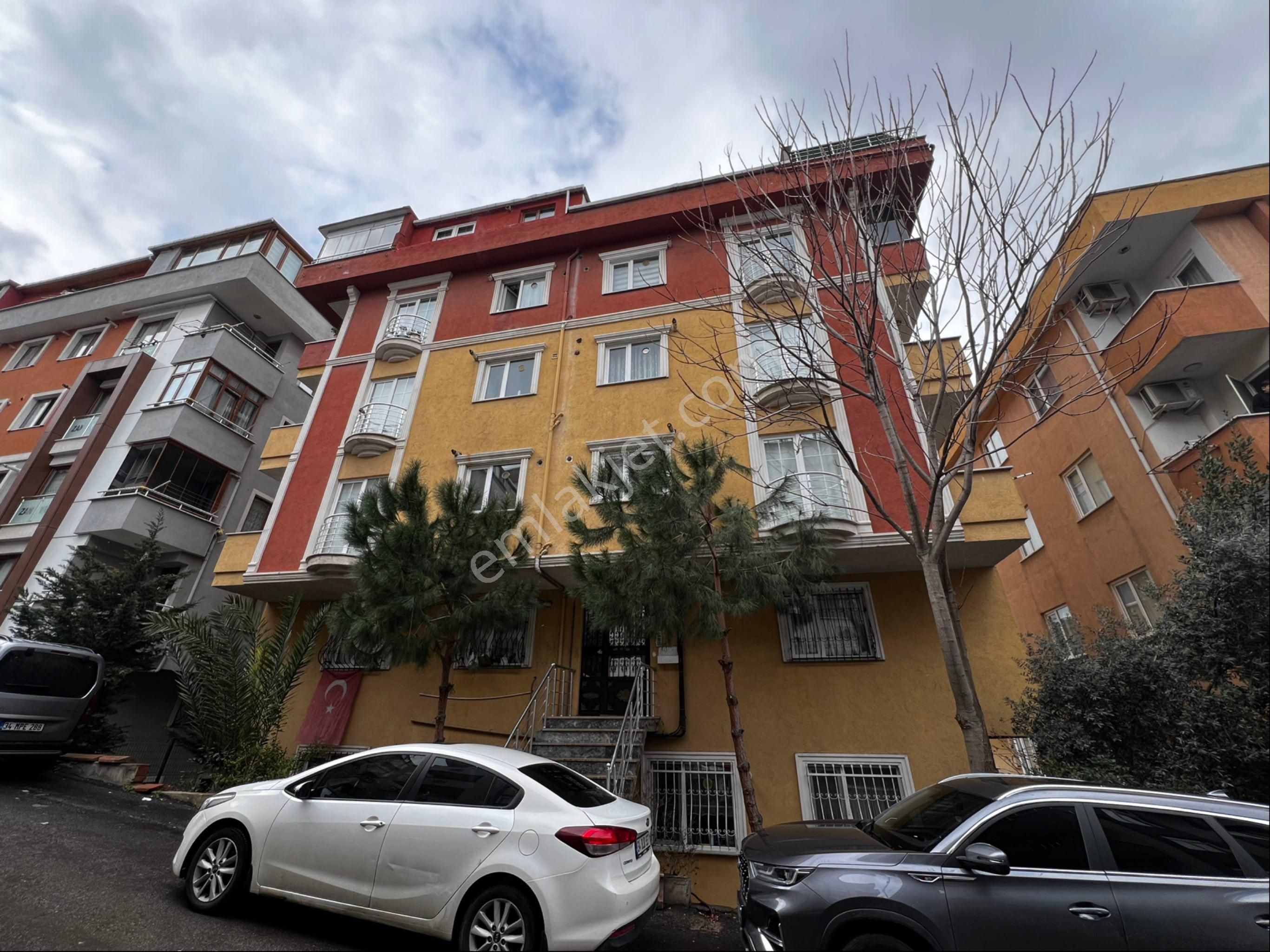 İstanbul Maltepe Metroya Yakın Kiralık Daire Oben'den Evren Caddesinde Boş 2+1 65 M² Net