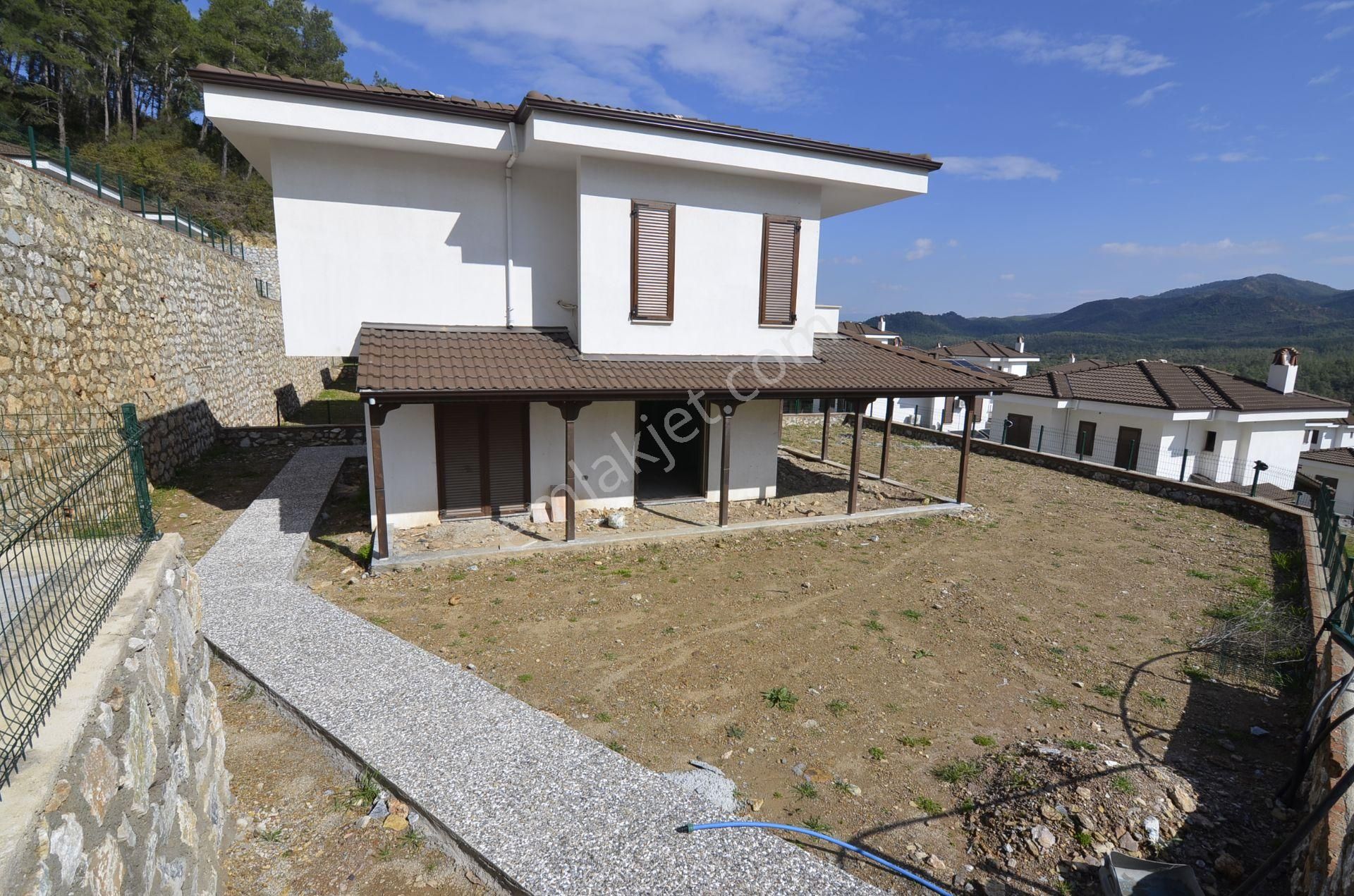 Marmaris Çetibeli Satılık Daire Lotus'tan Çetibelinde Satılık 3+1 Sıfır Müstakil Villa