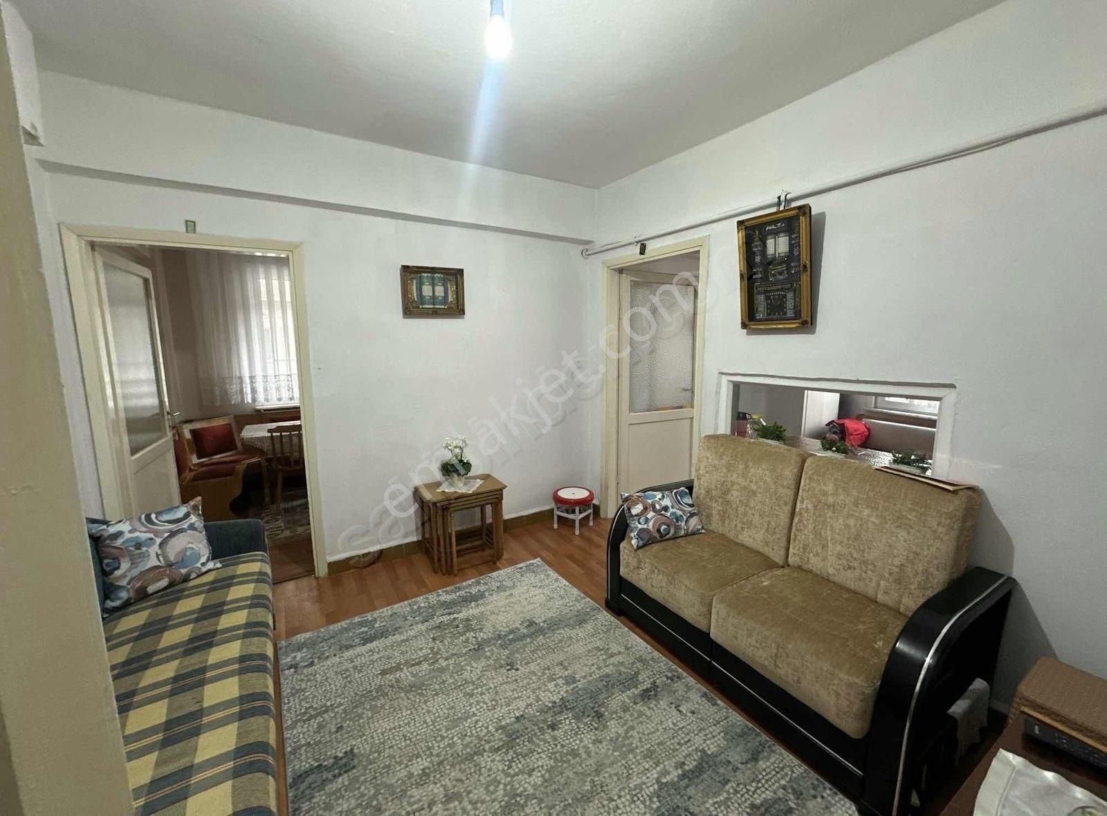 Esenler Fatih Satılık Daire Esenlerde Muhteşem Konumda Satılık 90m2 2+1 Daire