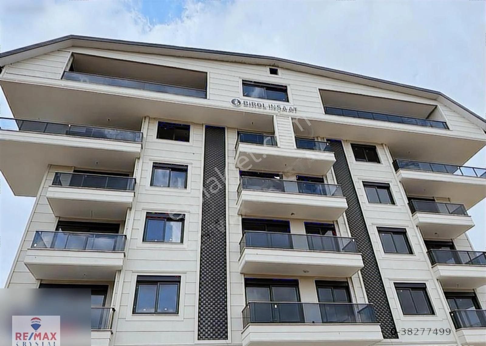 Gazipaşa İstiklal Satılık Daire Remax Crystal Den Merkezi Konumda Ayrı Mutfaklı 2+1