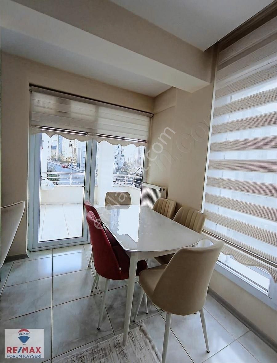 Mimsin De Yapsat 3+1 Kombili 4yıllık Bina Alçak Katlı Bina