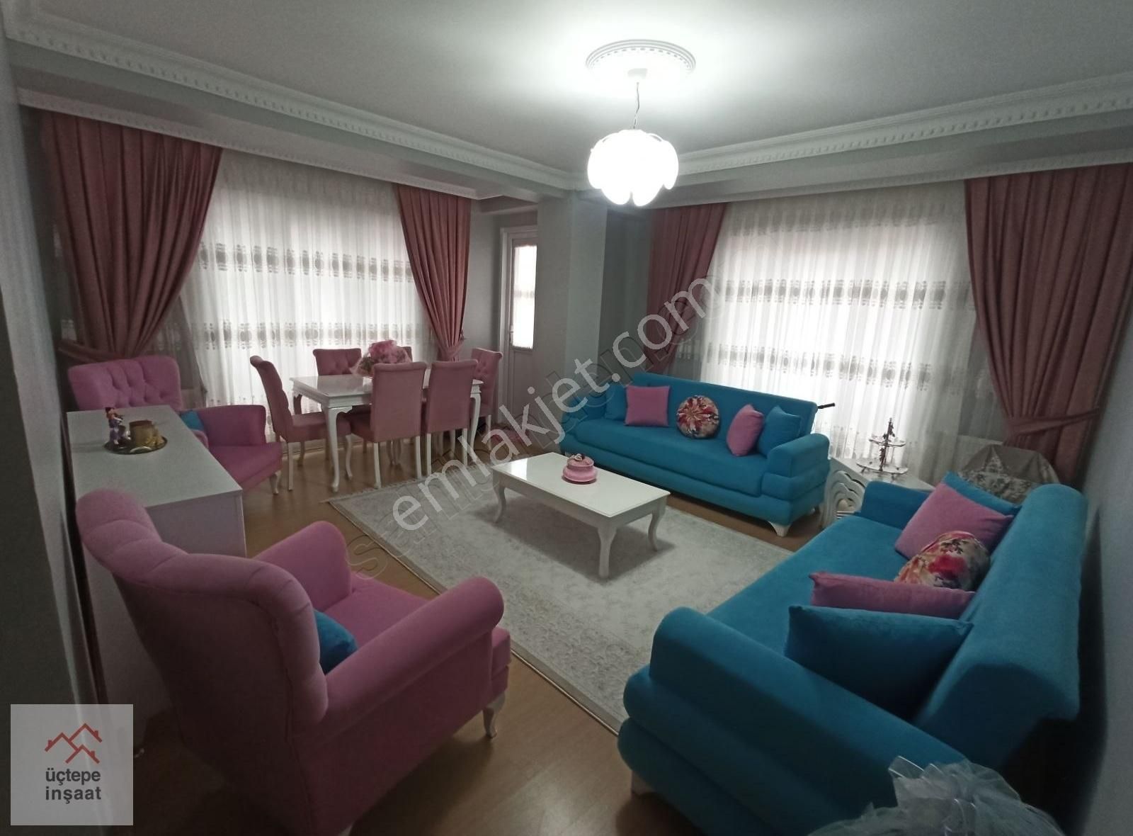 Esenyurt Şehitler Satılık Daire Şehitler Mah'da Köşebaşı 3+1 Ara Katı 135 M² - 2 Balkonlu