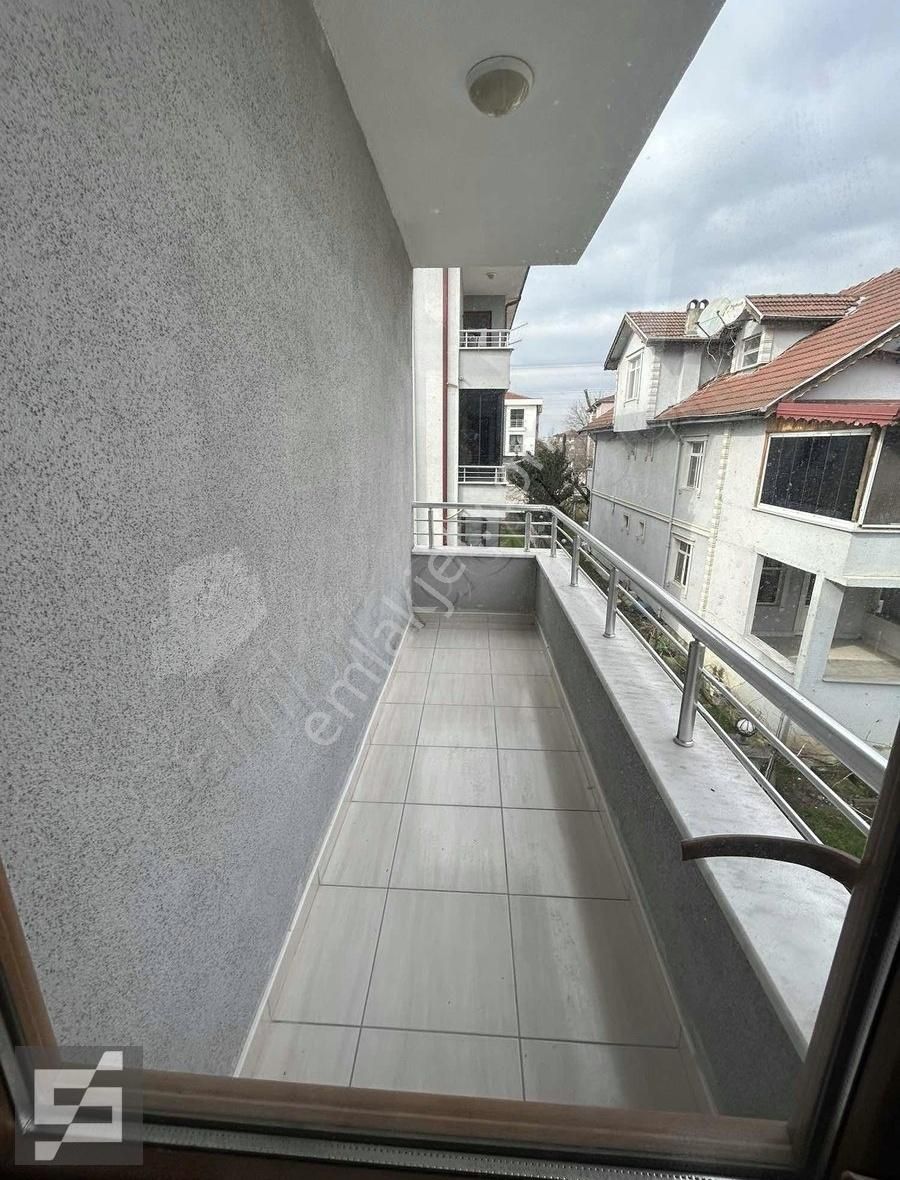 Akyazı Yeni Kiralık Daire Sancak Emlak'tan Kiralık Orta Kat Daire