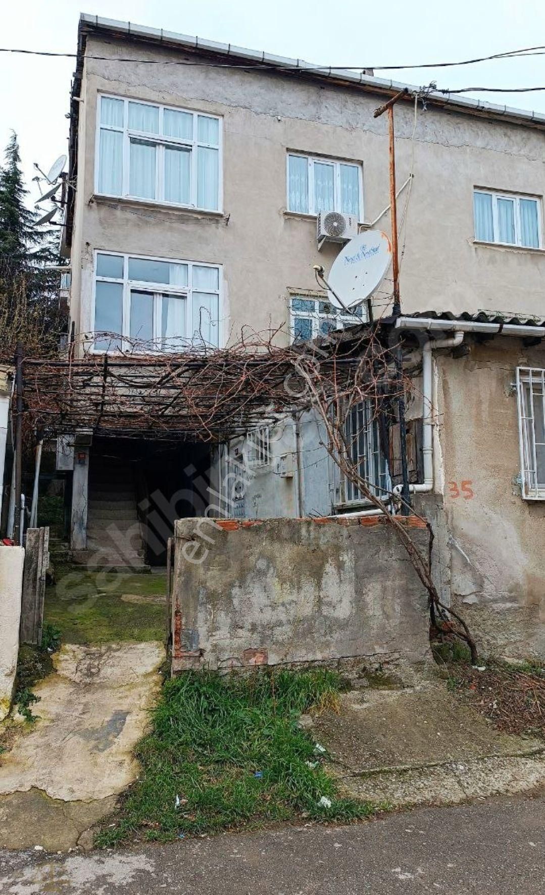 Kartal Hürriyet Satılık Konut İmarlı Bu Fiyata Kaçmaz Satılık 240 M2 İçerisinde 3 Oturabilir Daire