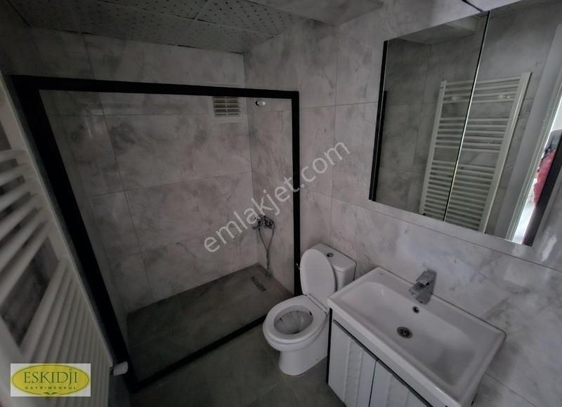 Çanakkale Merkez Kepez Bld. (Cumhuriyet) Kiralık Daire Kepez Cumhuriyet Mahallesi Ebeveyn Banyolu Kiralık 2+1 Daire