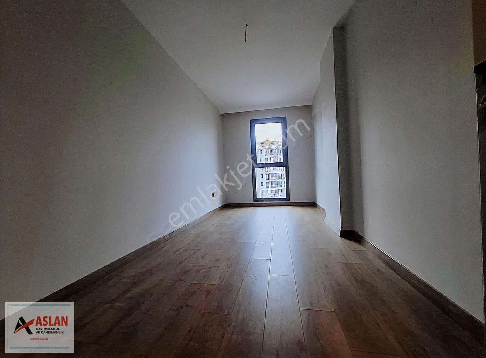 Üsküdar Çengelköy Satılık Daire Çengelköyde Site İçi 6+2 Dubleks Daire 300 M2 - Kısmi Manzaralı