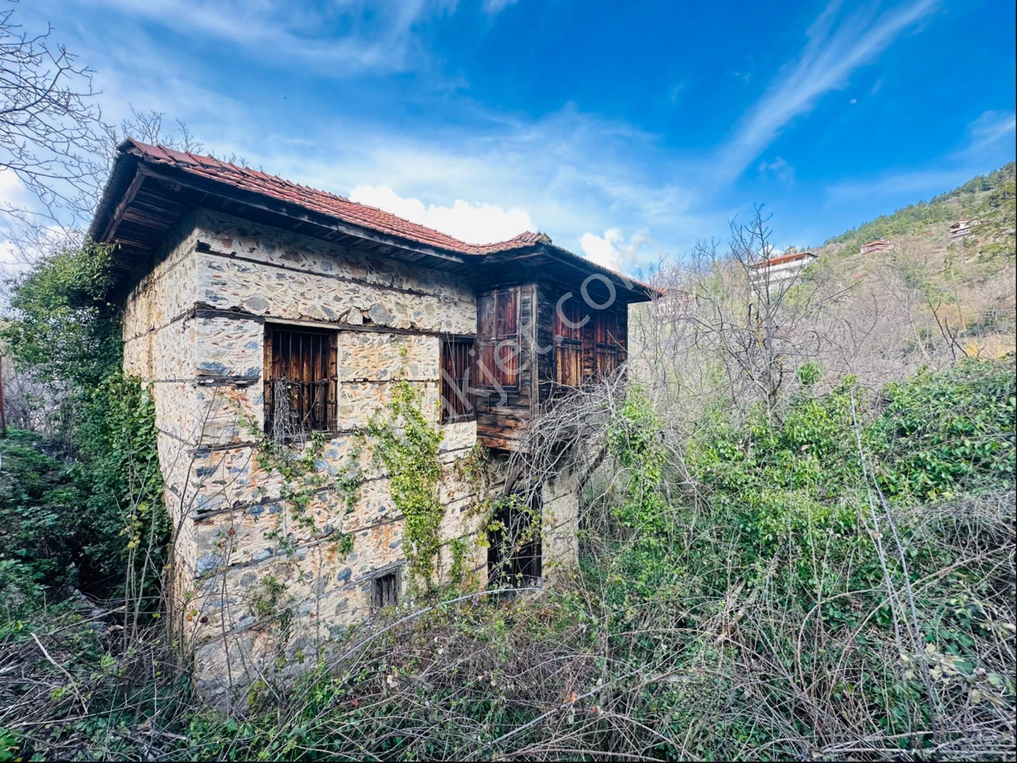 Emlakparktan Türktaş Yaylasında Satılık Kargır Ev Ve 1364m2 Tarla - Görsel 18