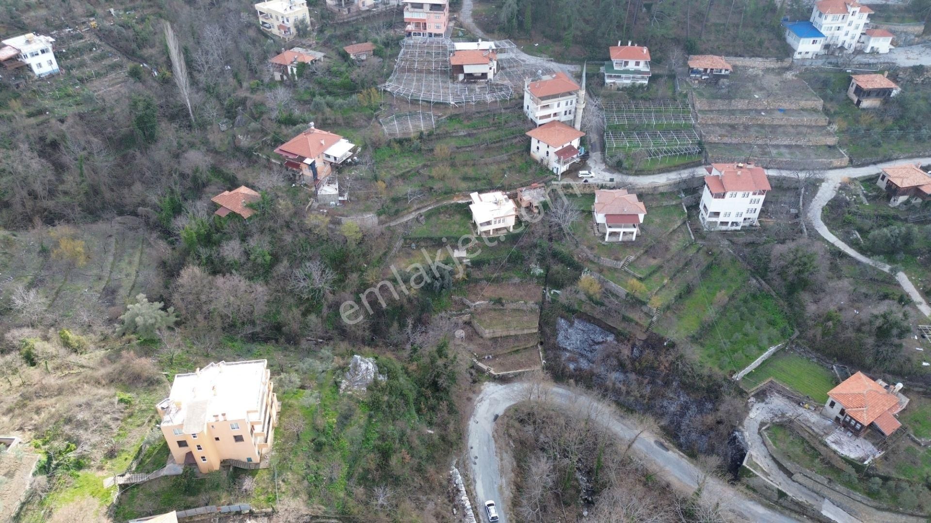 Emlakparktan Türktaş Yaylasında Satılık Kargır Ev Ve 1364m2 Tarla - Görsel 10