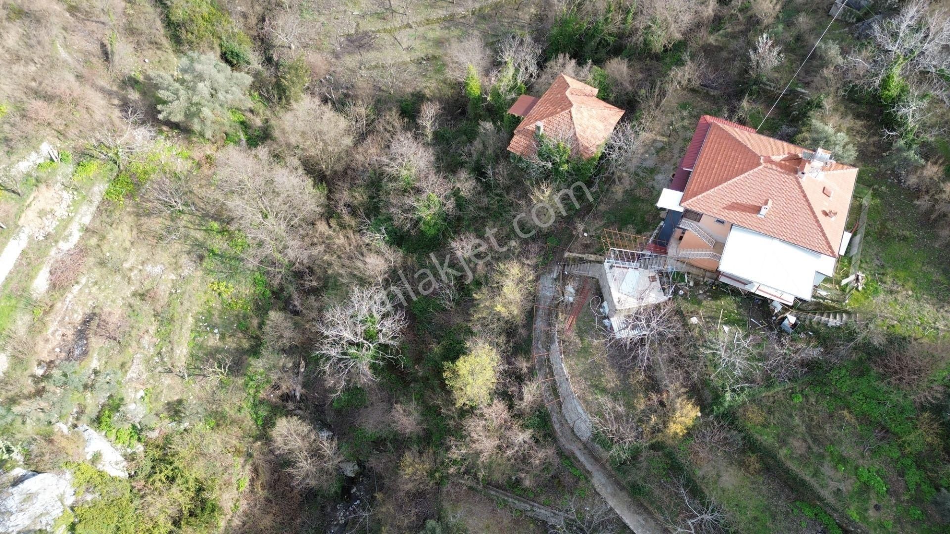 Emlakparktan Türktaş Yaylasında Satılık Kargır Ev Ve 1364m2 Tarla - Görsel 4