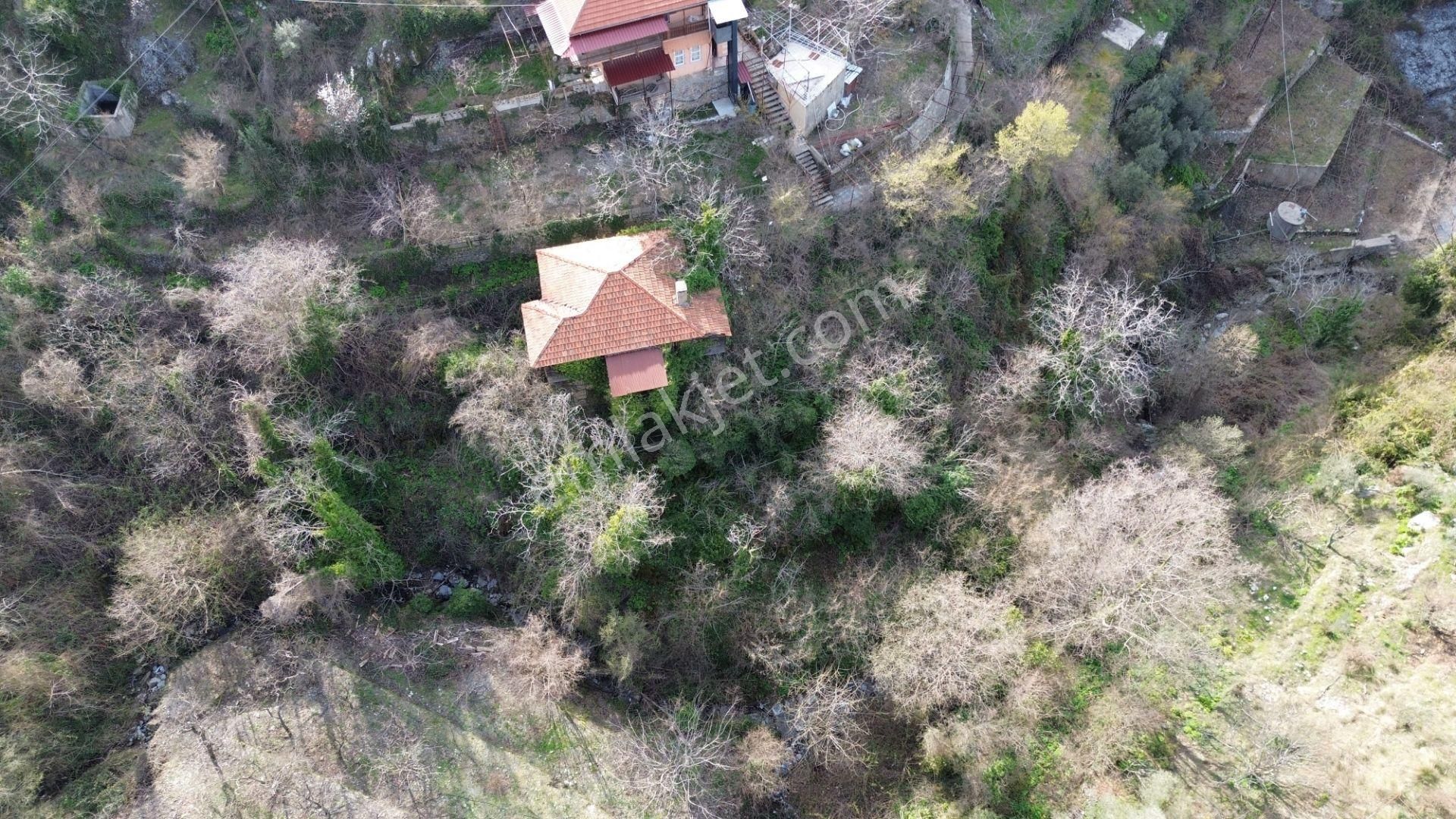 Emlakparktan Türktaş Yaylasında Satılık Kargır Ev Ve 1364m2 Tarla - Görsel 12