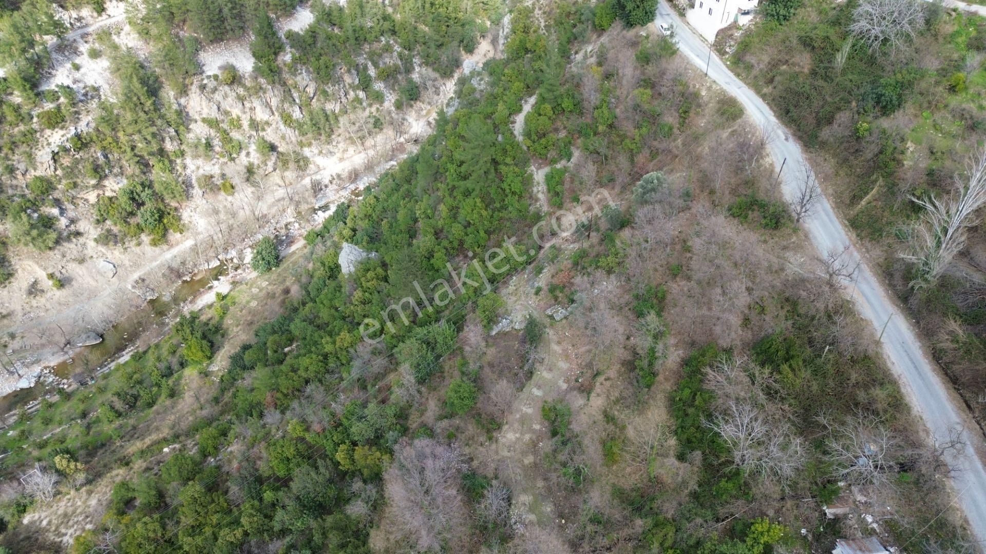 Emlakparktan Süleymanlar Köyünde Satılık 2389m2 Tarla - Görsel 2