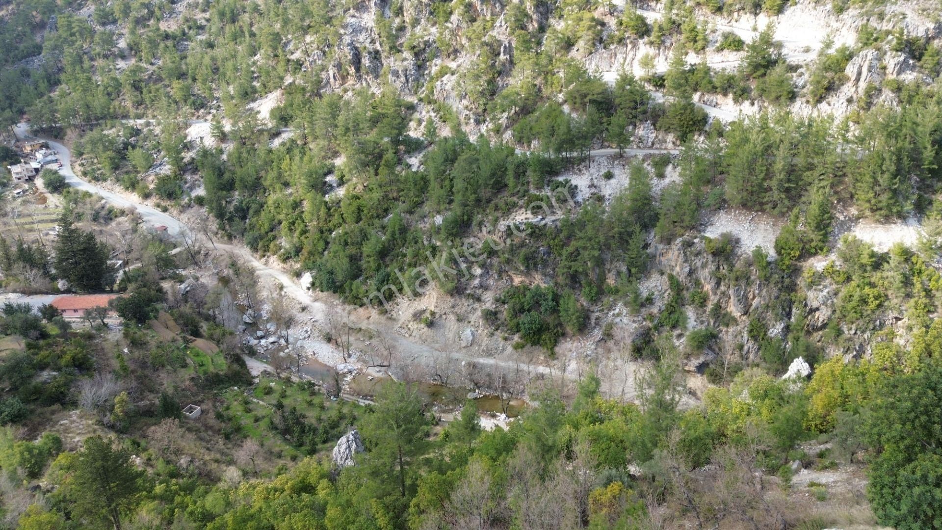Emlakparktan Süleymanlar Köyünde Satılık 2389m2 Tarla - Görsel 6