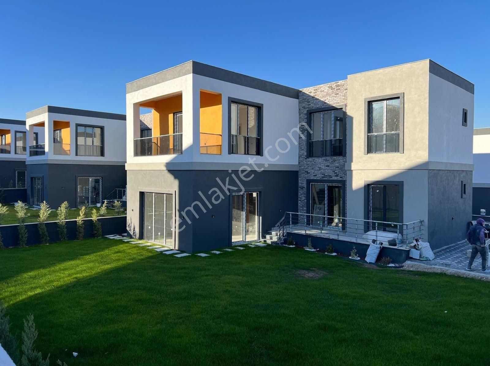 Etimesgut Yeni Bağlıca Satılık Villa Bağlıcada Ultra Lüx Yapılı 4+1 Satılık Bahçeli Villa