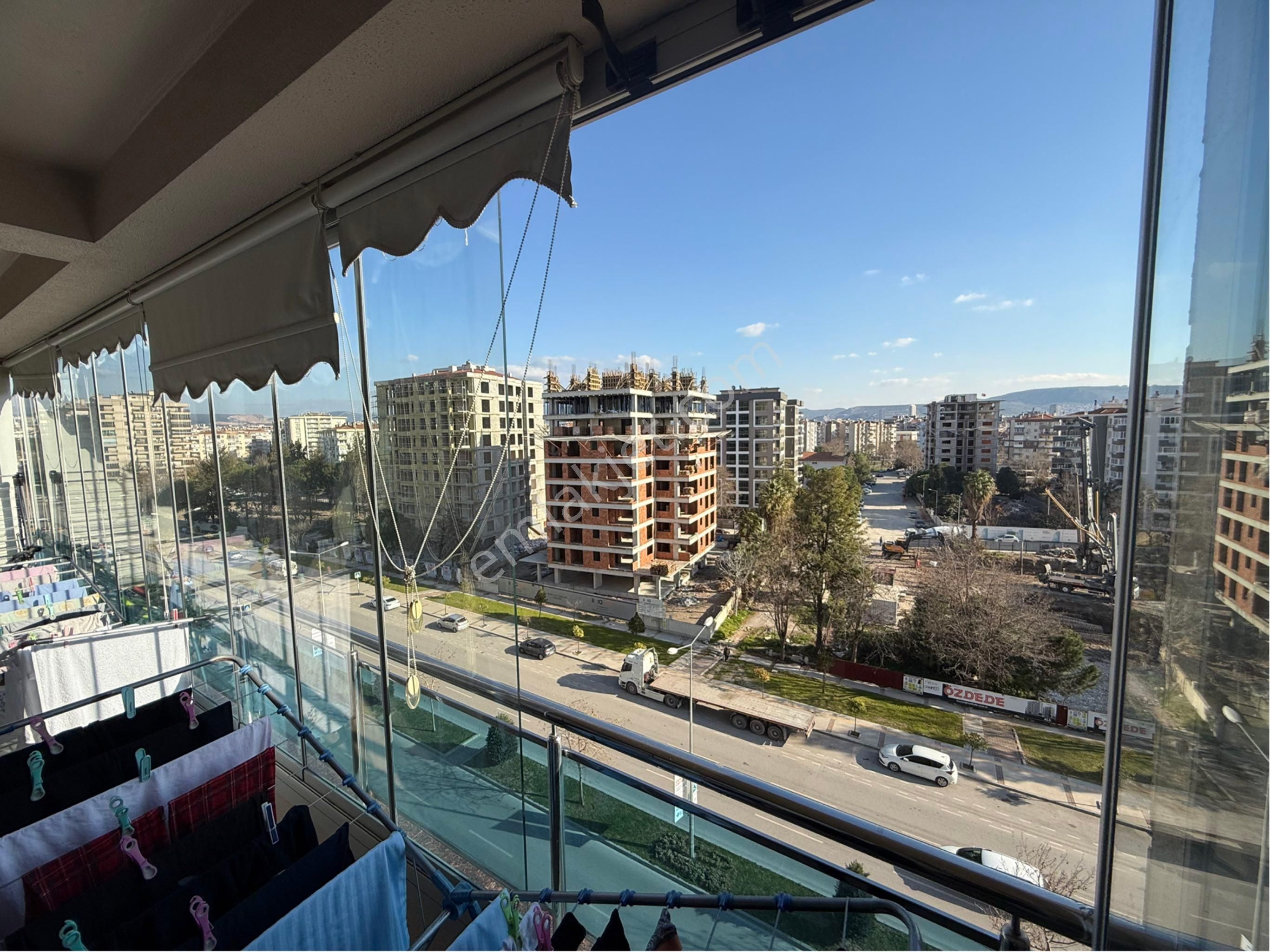 Bayraklı Manavkuyu'da Satılık Ara Kat Lüks Daire - Görsel 28