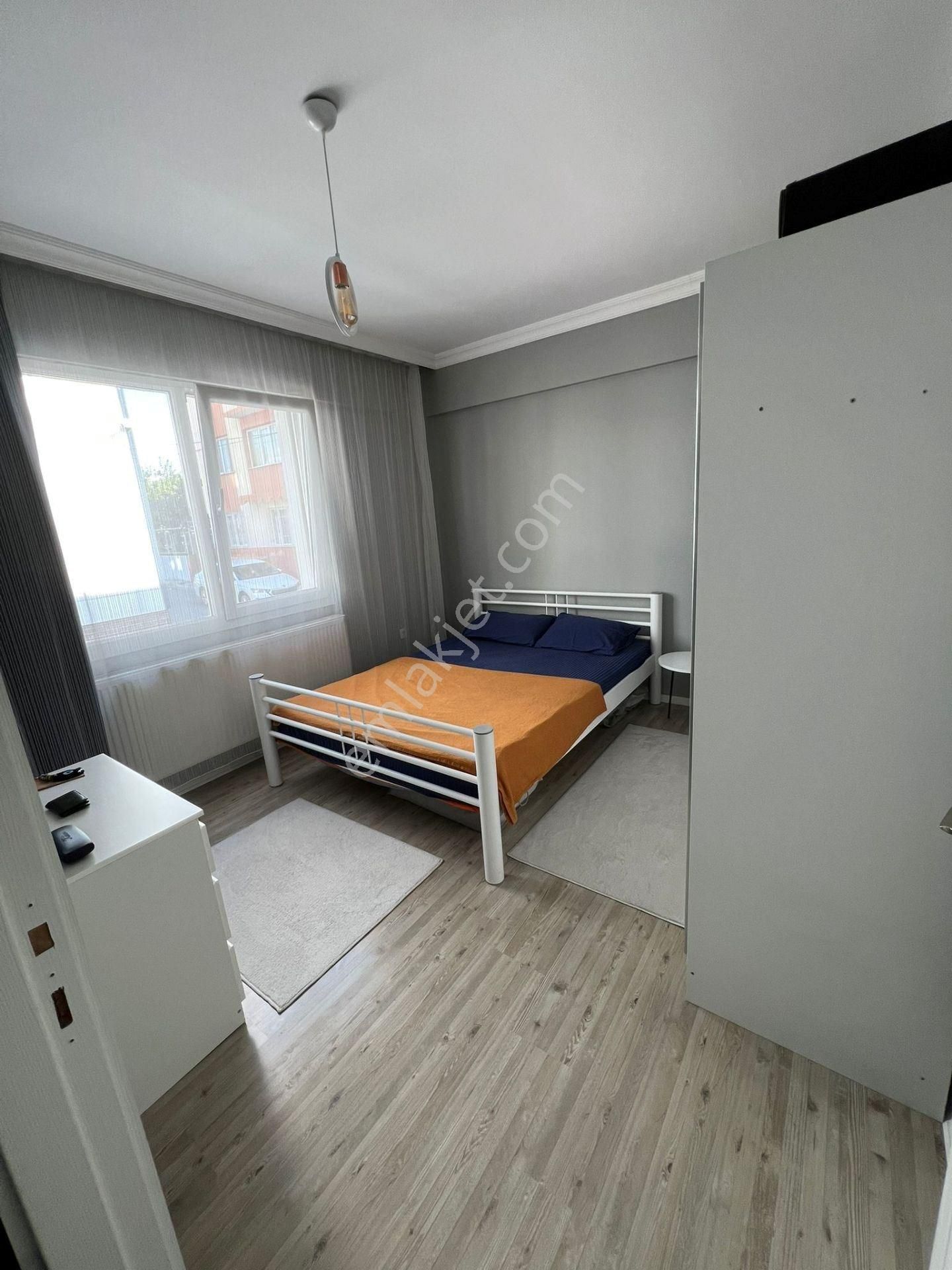 Bornova Evka 3 Satılık Daire Evka-3 , 1+1 Satılık Eşyalı Daire