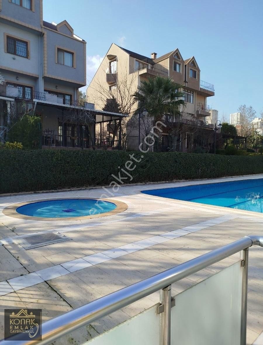 Bahcesehir Boğazkoyde Büyük Bahceli Satılık Köşe Villa - Görsel 6