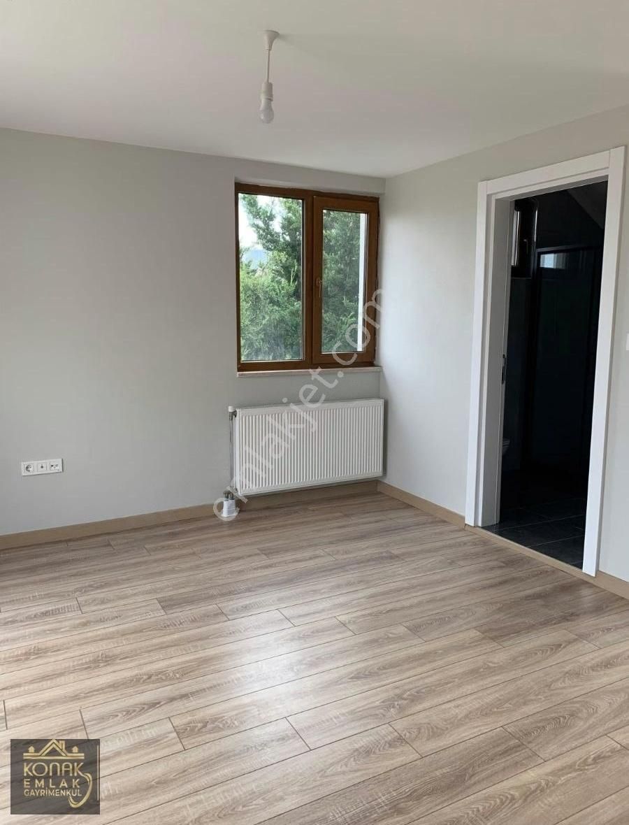 Bahcesehir Boğazkoyde Büyük Bahceli Satılık Köşe Villa - Görsel 13