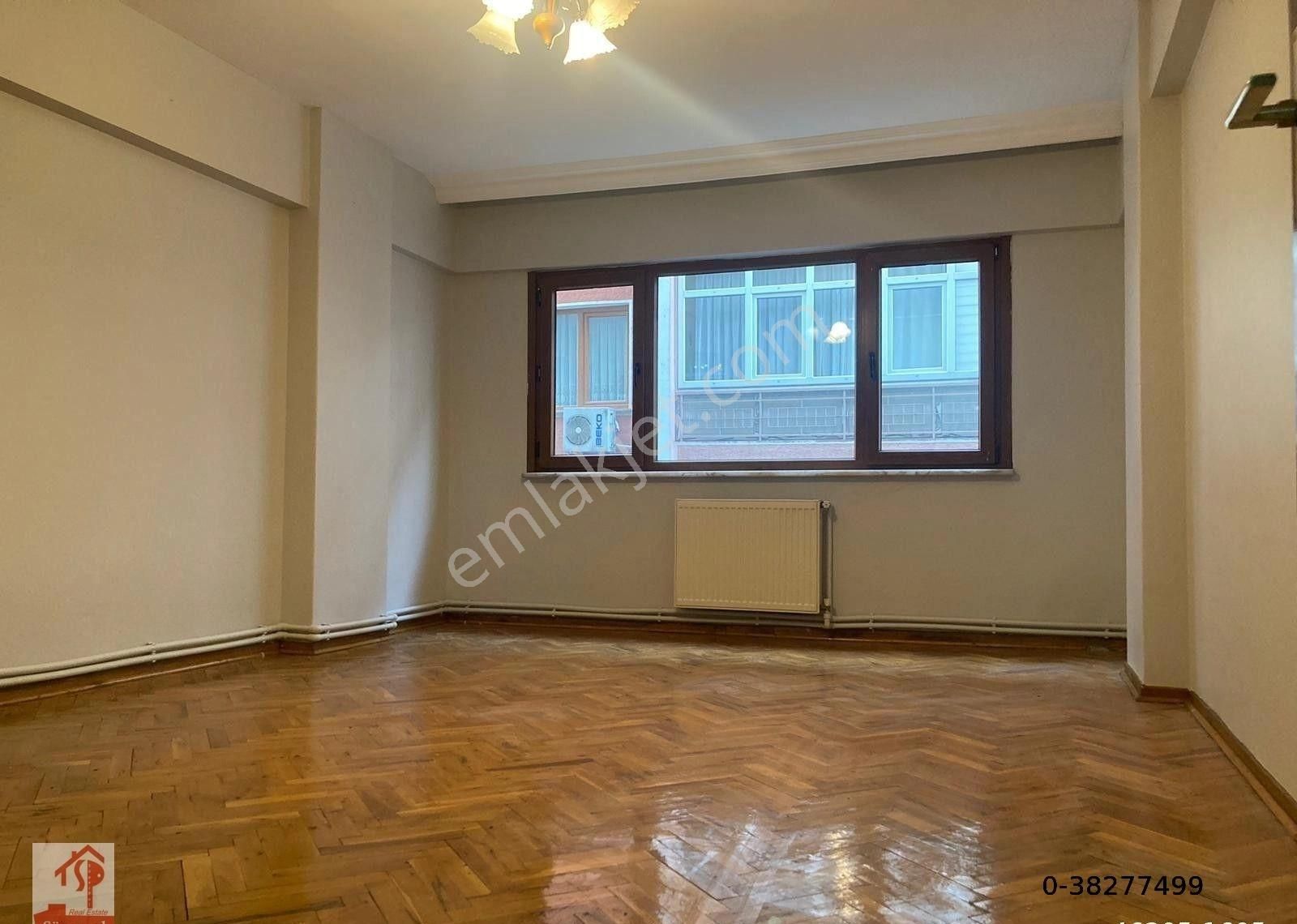 Kağıthane Emniyet Evleri Kiralık Daire Fiyat Düştü !! 4.levent Çeliktepede 3+1 125m2 Arakat Kiralık Daire