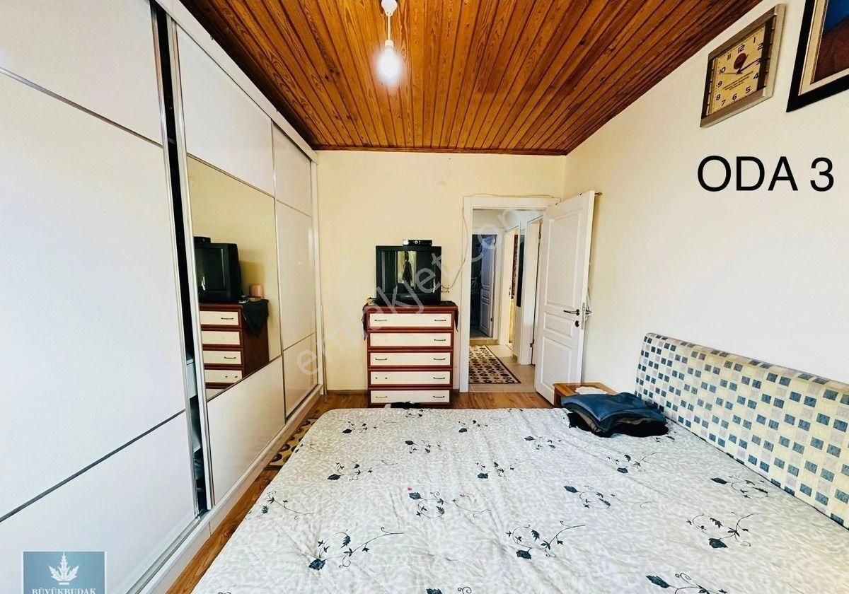 Gölcük Merkez Kiralık Daire 💥gölcük Merkezde Askeri Kapının Hemen Karşısında Eşyalı Yada Eşyasız Kiralık 3+1 Çatı Dubleks Daire