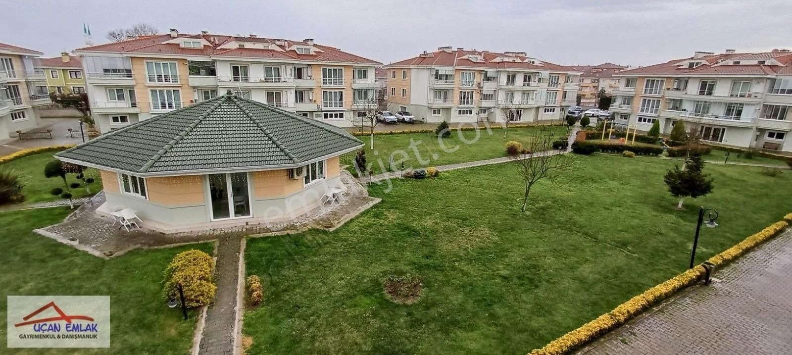 Serdivan Arabacıalanı Satılık Daire Bizimbahçe-1'de Site İçine Bakan Satılık Daire