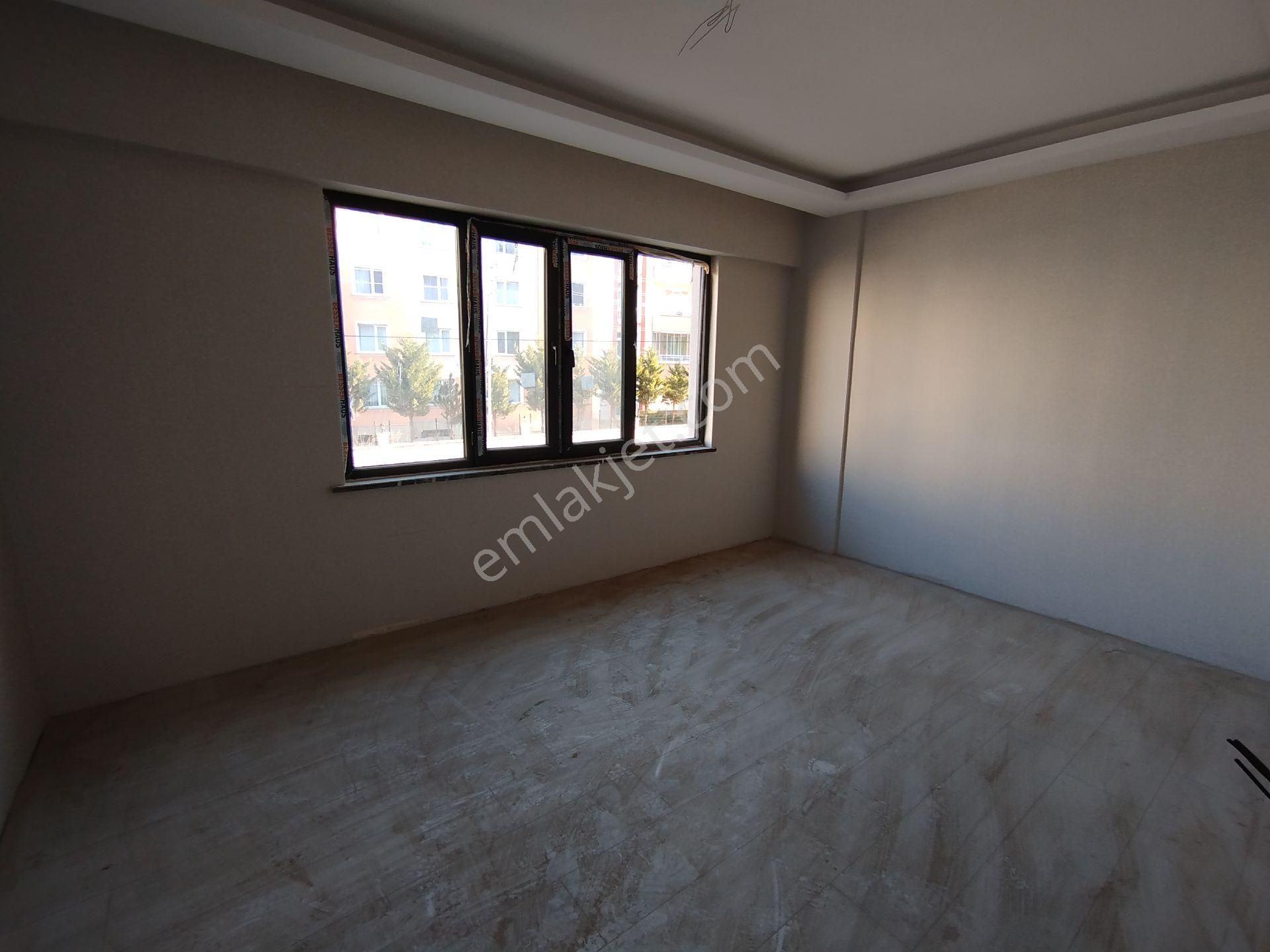 Baha'dan Küçük Kumköprü Cd. Site İçerisinde Geniş Kullanışlı 3+1 - Görsel 16