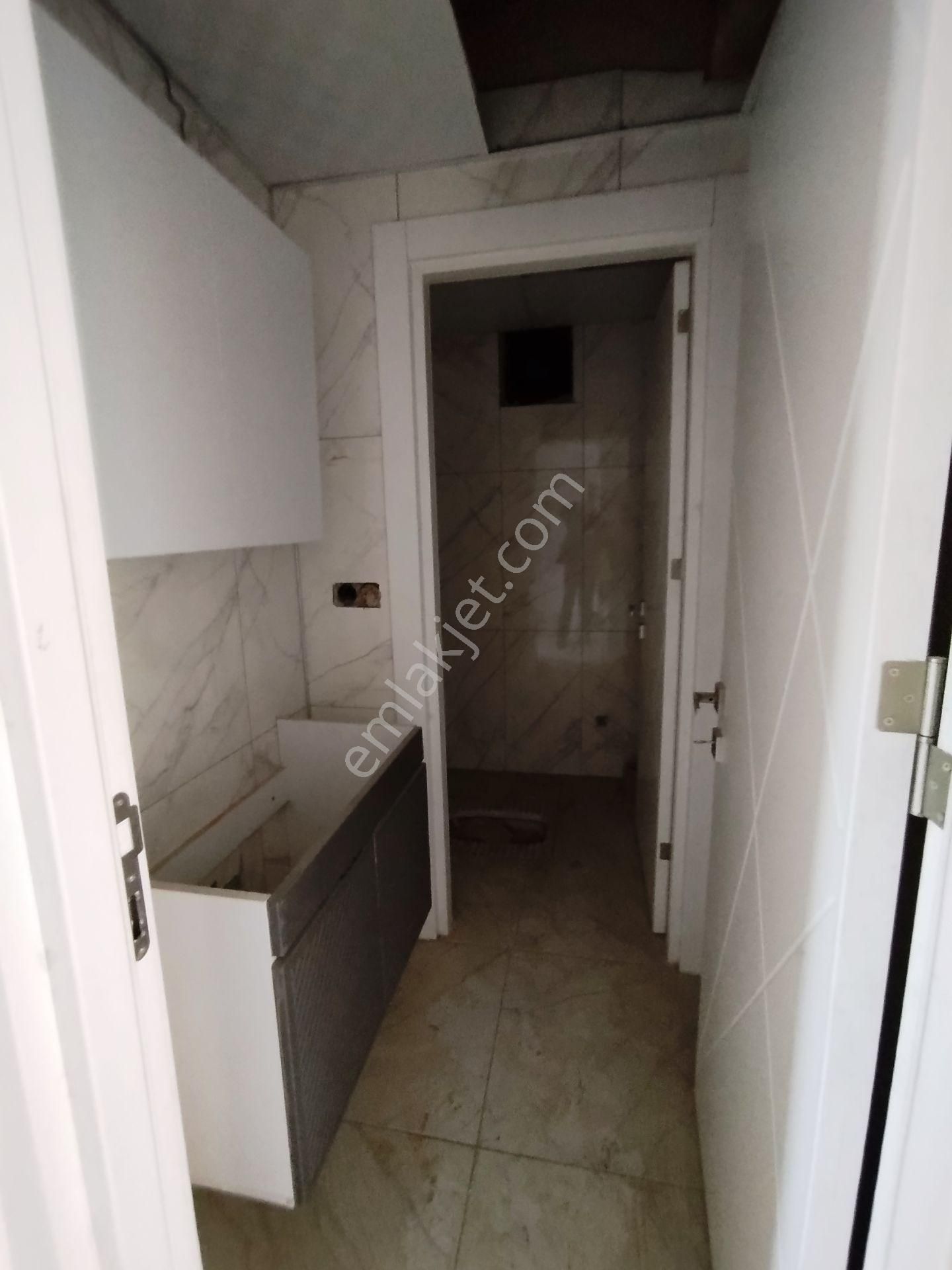 Baha'dan Küçük Kumköprü Cd. Site İçerisinde Geniş Kullanışlı 3+1 - Görsel 8