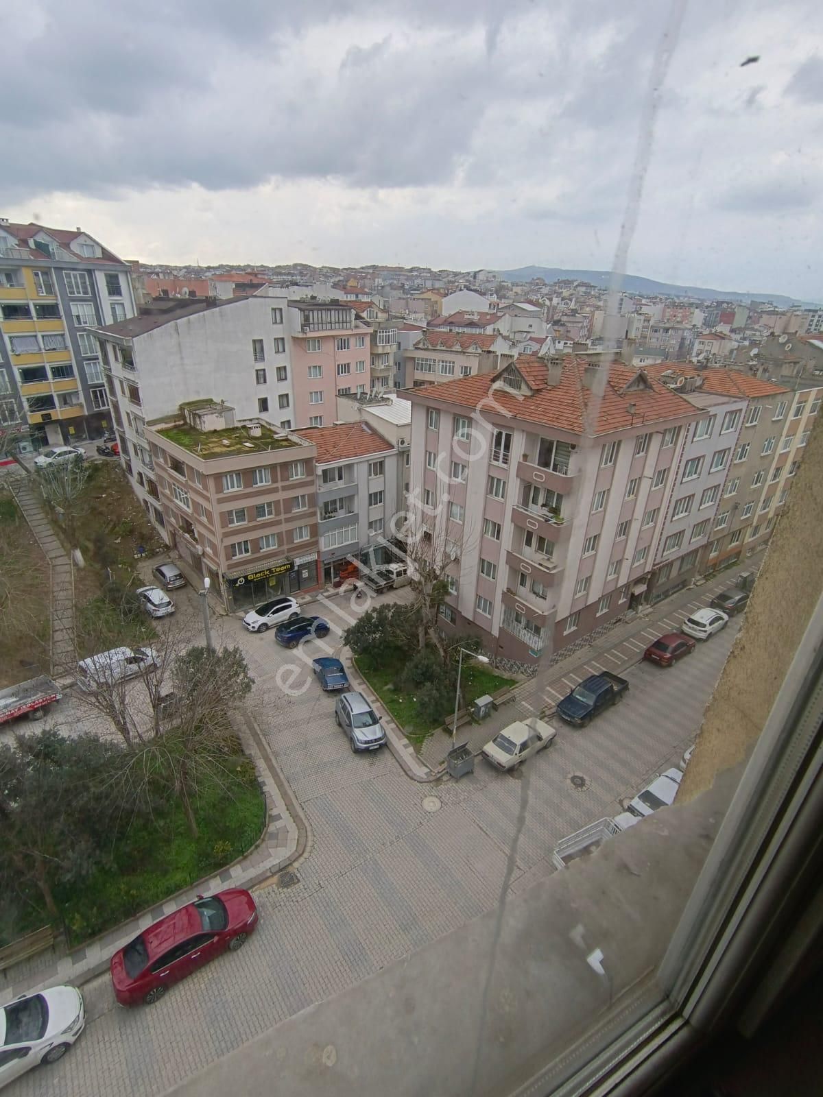 Balıkesir Bandırma Site İçerisinde Satılık Daire Bandırma Bentbaşı Mah. 2+2 160 M2 Satılık Geniş Daire