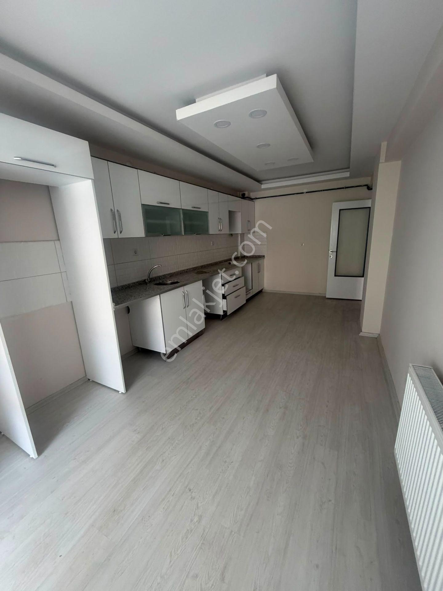 Kumlubel Mahallesinde 3+1 Geniş Asansörlü Satılık Daire - Görsel 27