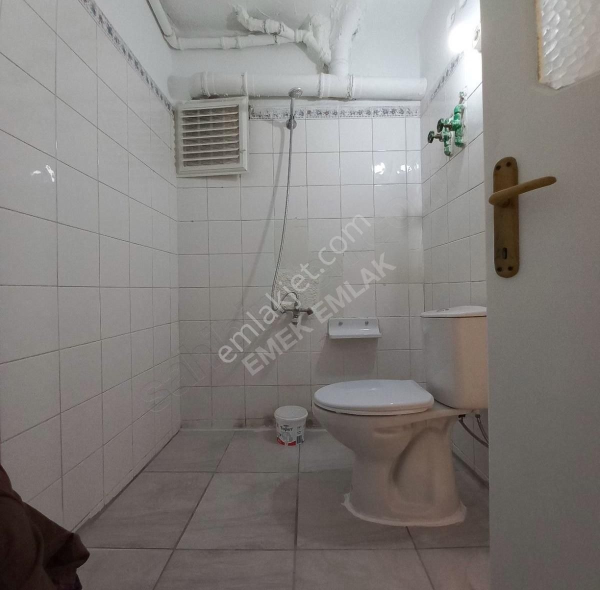 Burdur Merkez Emek Kiralık Daire Burdur Merkez Emek Mahallesinde Herşey Dahil 2+0 Kiralık Daire