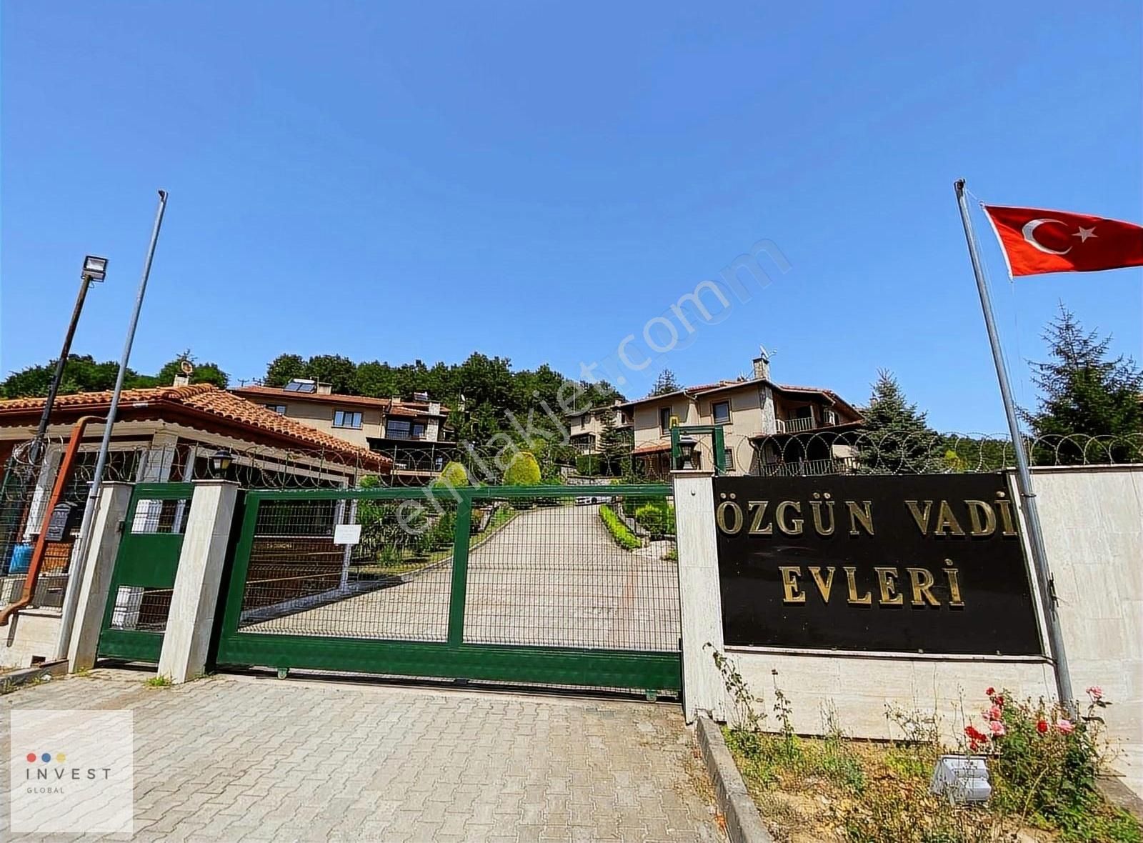 İzmit Yassıbağ Satılık Villa Invest Global'den Özgün Vadi Evlerin'de Satılık Tripleks Villa