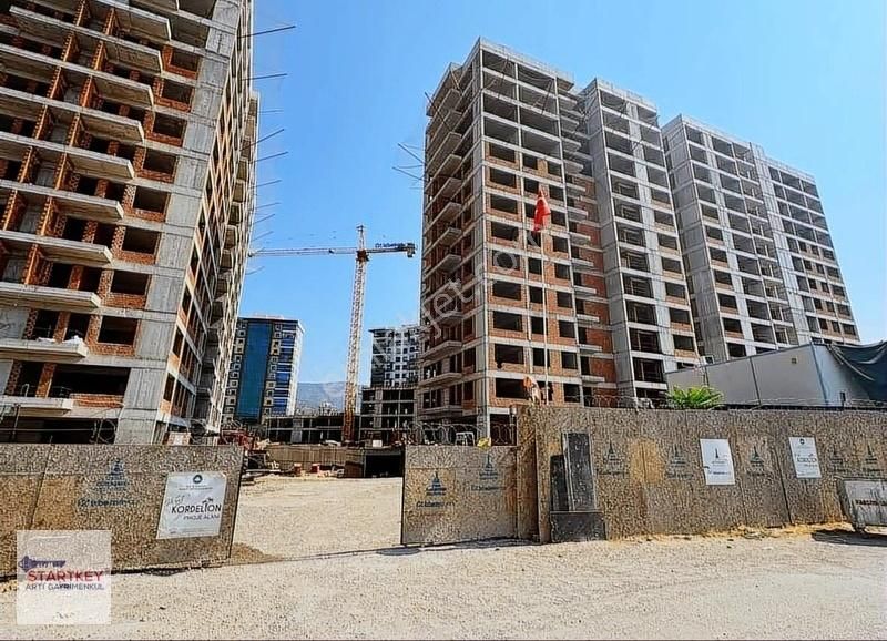 İzmir Karşıyaka Site İçerisinde Satılık Daire Karşıyaka West Kordelion Projesinde 2 Cepheli Satılık 3+1 Daire