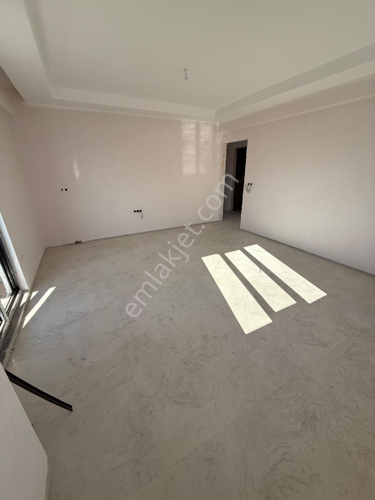 Merkezefendi Şemikler Satılık Daire Şemikler Cadde Üstü Asansörlü 110 M2 2+1 Satılık Daire