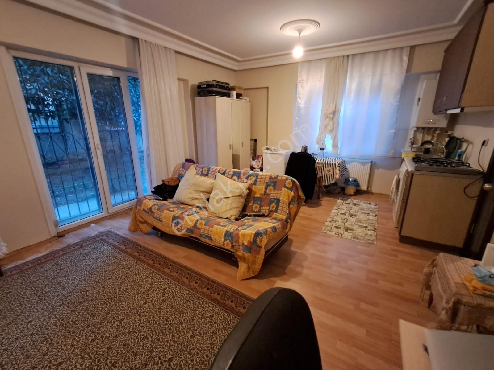 Ataşehir Küçükbakkalköy Satılık Daire Ataşehir K.bakkalköyde Site İçinde 50m2 1+1 Giriş Daire