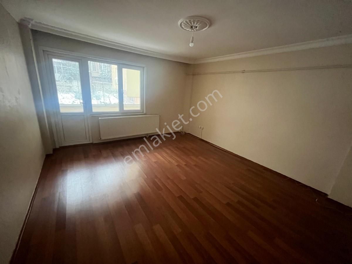 İstanbul Eyüpsultan Hastaneye Yakın Kiralık Daire Ramide Ana Caddeye Çok Yakın 2+1 Kiralık Daire