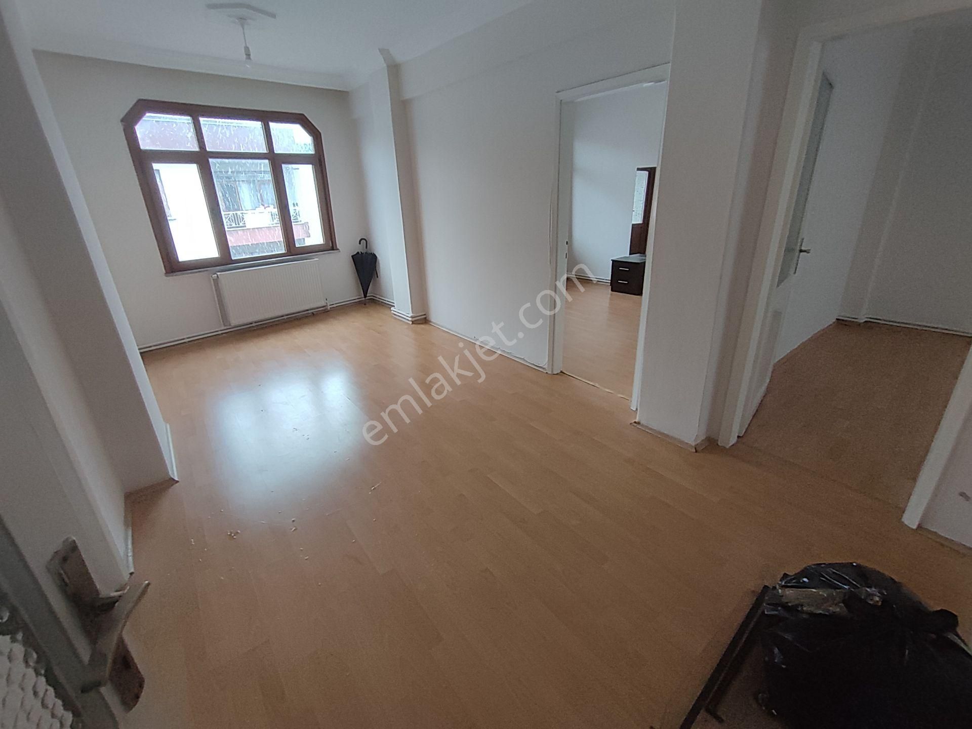 Güngören Mareşal Çakmak Kiralık Daire Güngören Camlıkahve'de 5. Katta Masrafsız 2+1 85m2 Kiralık Daire