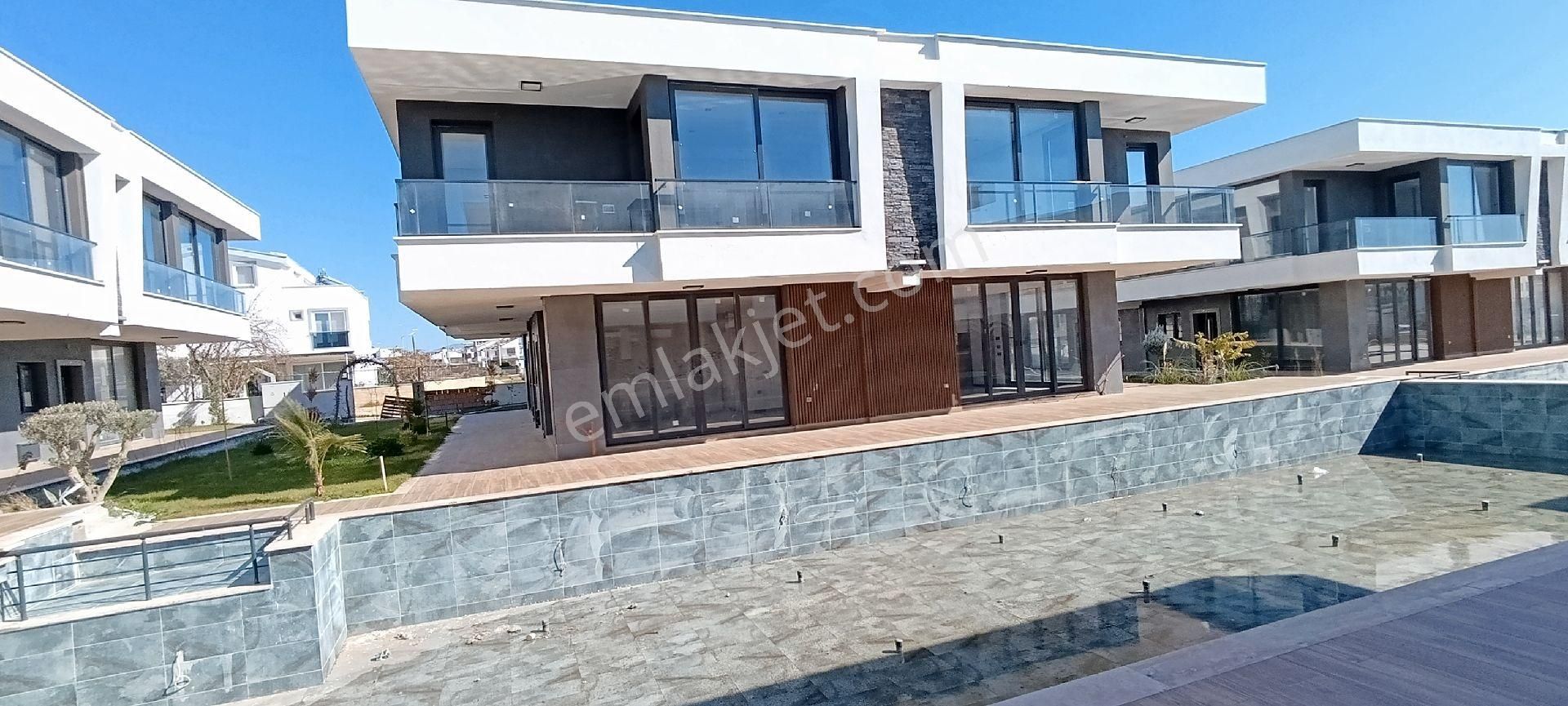 Didim Efeler Satılık Villa Sıfır Didim Efelerde 3+1 Havuzlu Lux Comlex