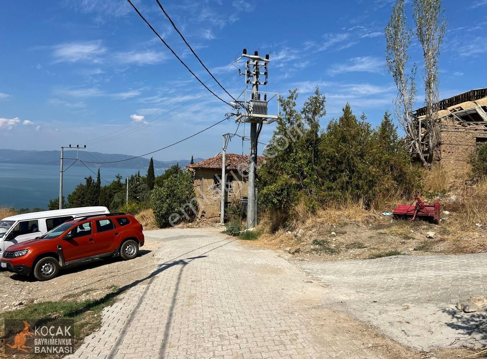 İznik Göllüce Satılık Özel Kullanım Yukarı Göllüce Köy İçinde 127m2 Göl Manzaralı Satılık Arsa