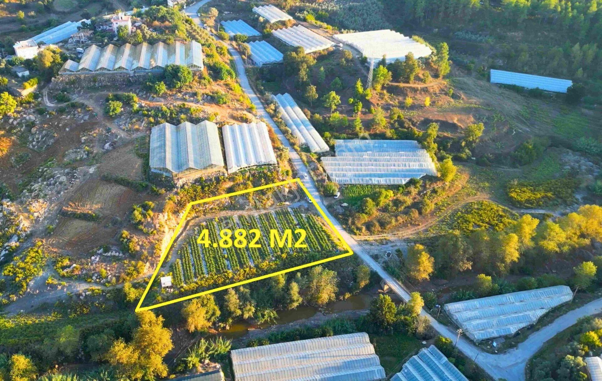 Alanya Türkler Satılık Tarla Satılık 4882 M² Tarla - Yeni Payaller Haline 300 Metre Yakınlık