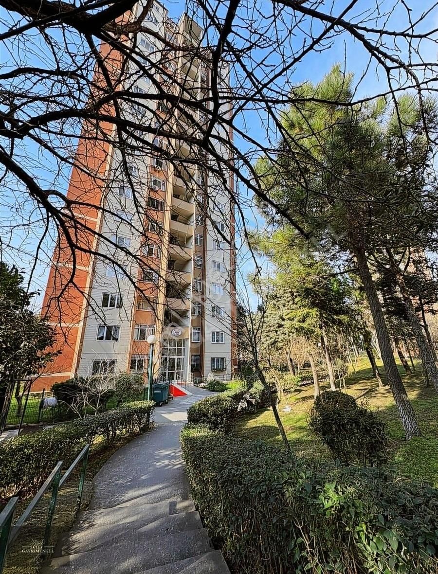 Küçükçekmece Atakent Satılık Daire Halkalı Atakent 2.etap Paptya Sitesi 2+1 Satılık 79 M2 Daire