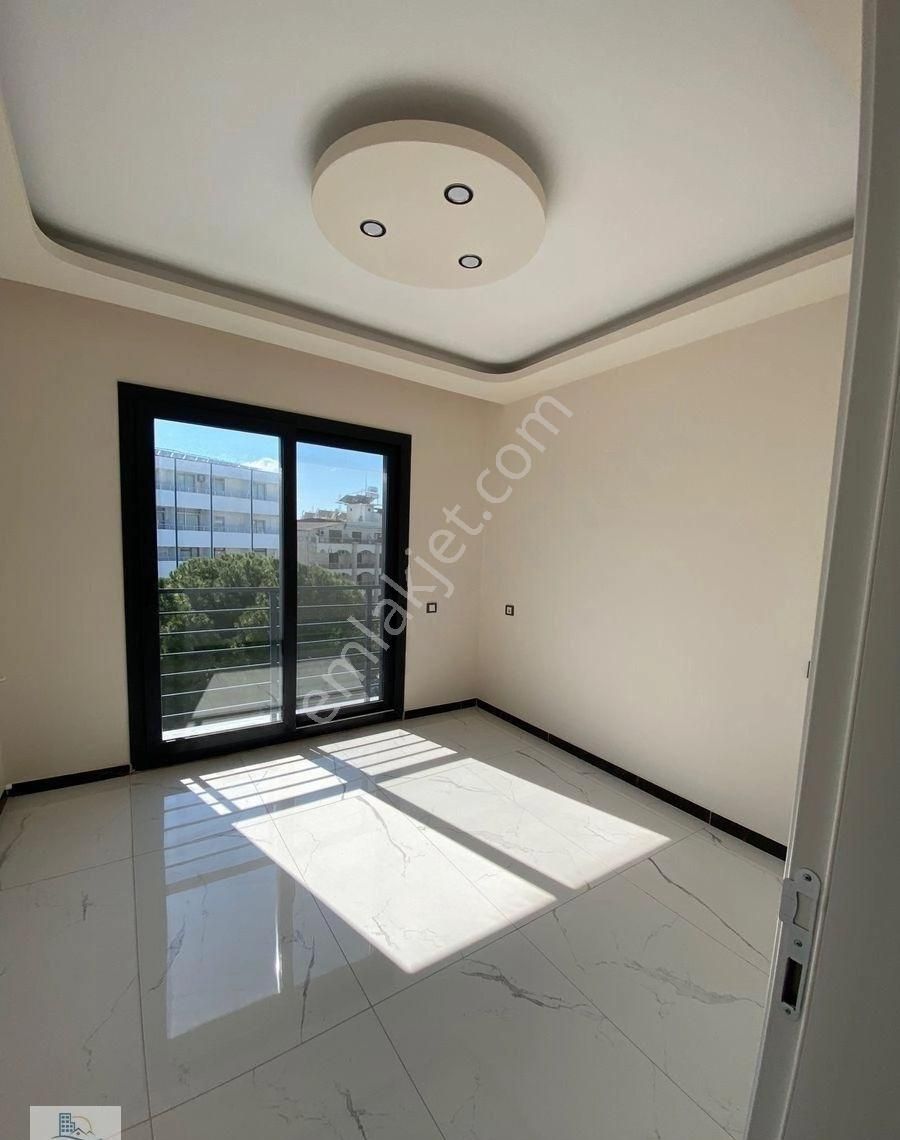 Altınkumda Denize 100 Metre Mesafede Havuzlu Asansörlü 3+1 Dubleks Daire - Görsel 13