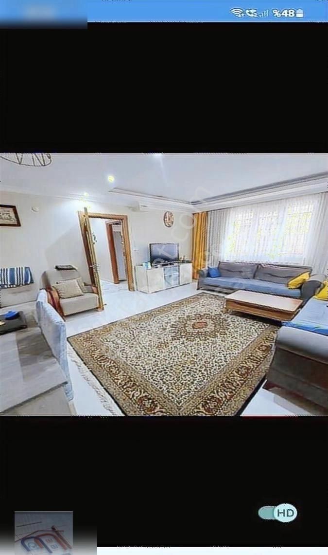 Küçükçekmece Yeni Mahalle Satılık Daire Küçükçekmece Yeni Mahallede Satılık 85.m2 Daire.2+1-2.300.000.tl