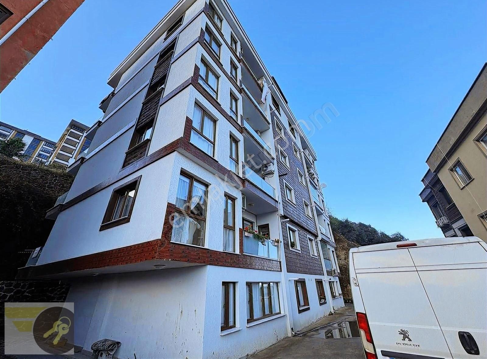 Ortahisar Yalıncak Satılık Daire *of Gayrimenkul* Yalıncak Merkezde 2.kat 3+1 118m2 Satılık