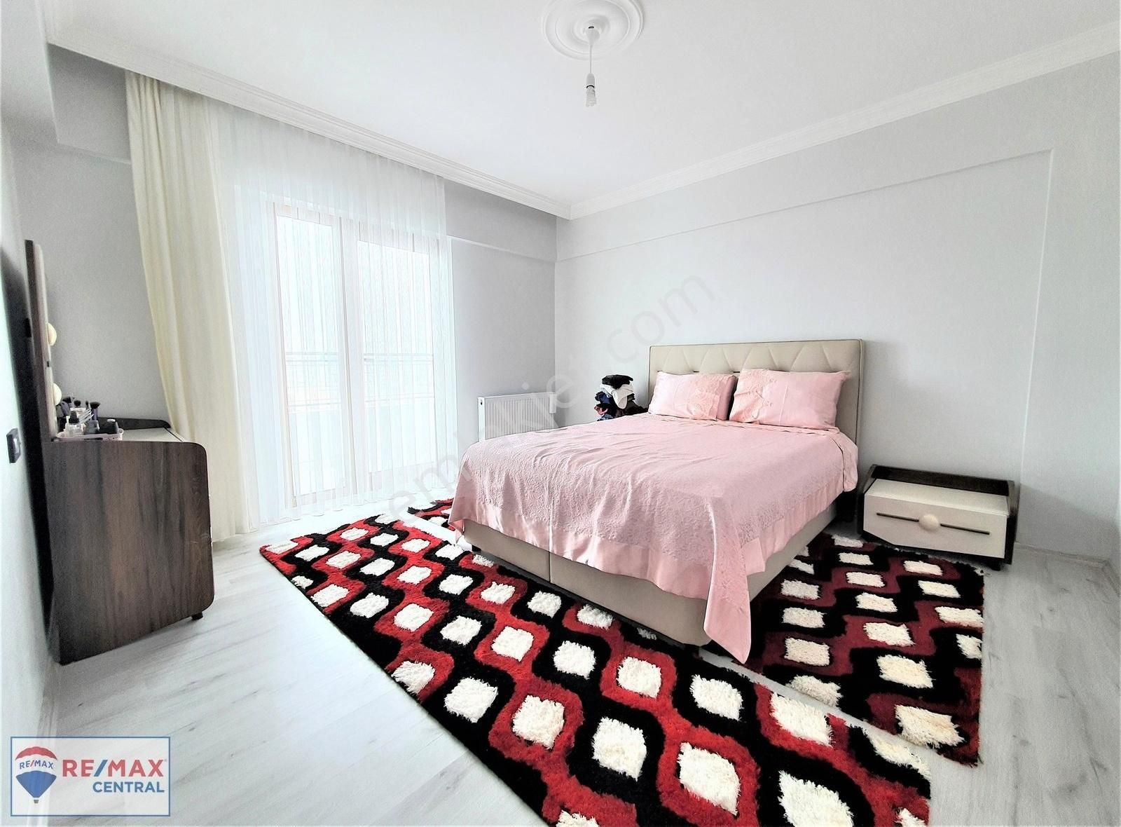 Sivas Merkez Şeyh Şamil Satılık Daire Remax Cental'dan N.erbakan Bul. Üzerinde 3+1 Yapılı Lüx Daire