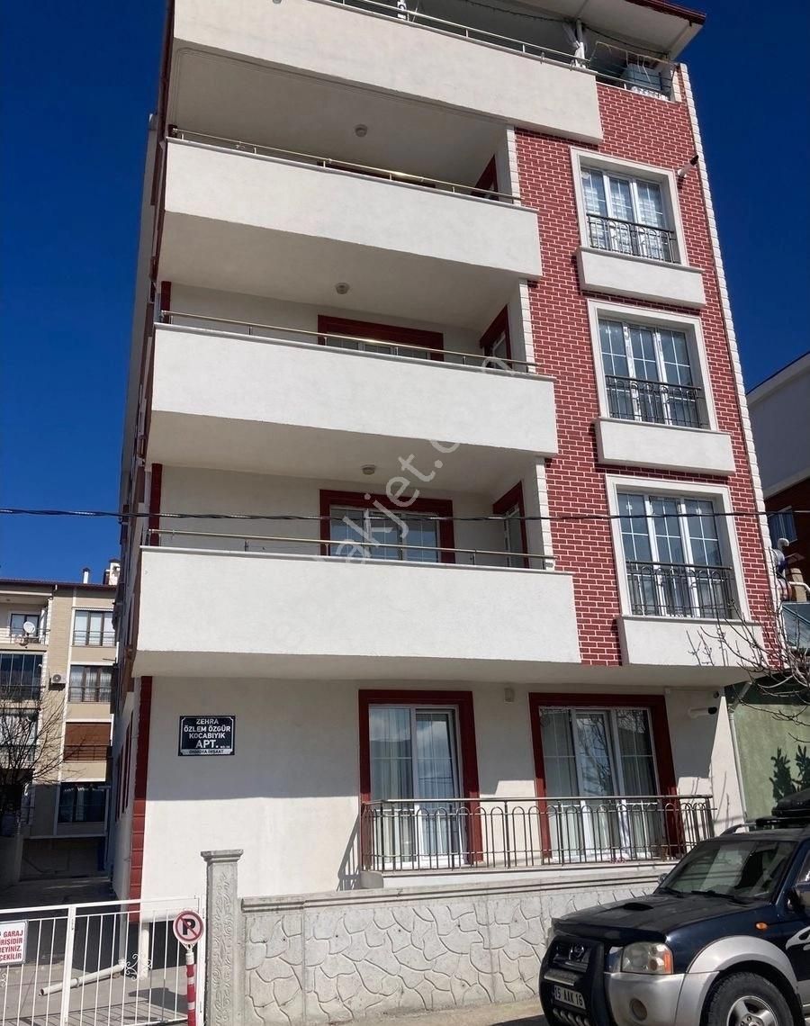 Burdur Merkez Emek Satılık Daire Burdur Merkez Emek ( Emek Taş Fır) Arkası 150 M2 Sat Daire