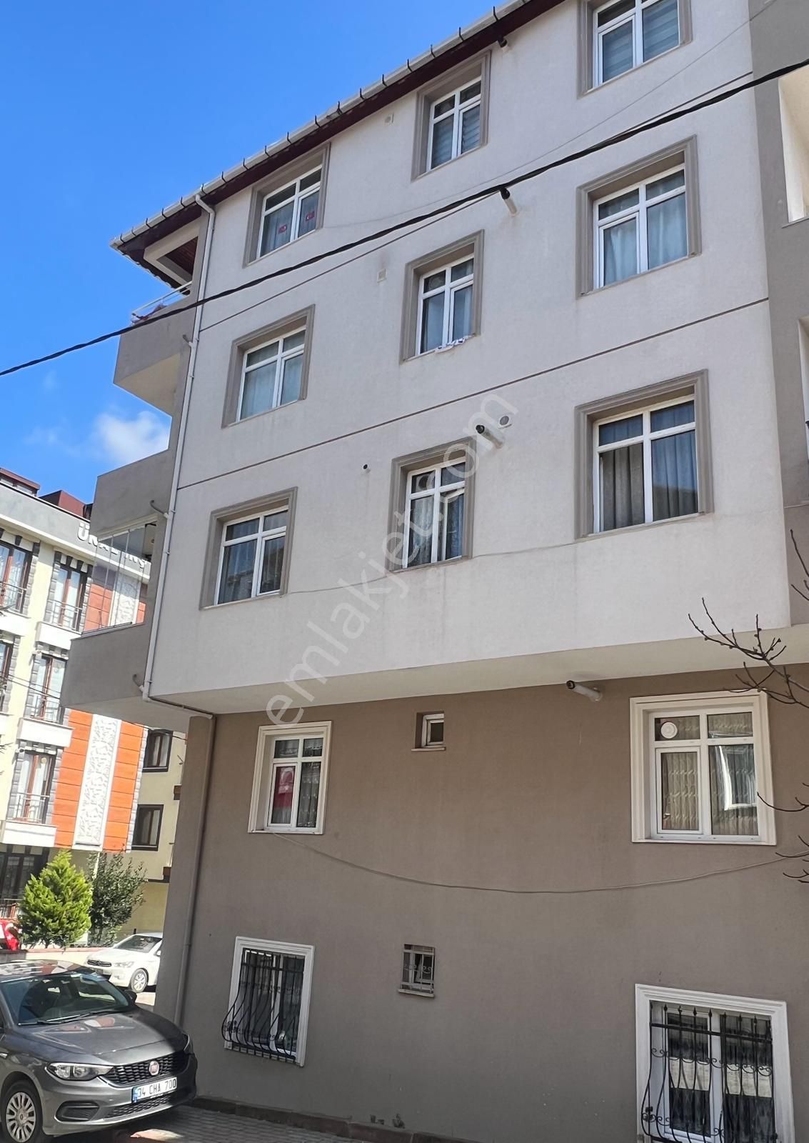 Sancaktepe Yunus Emre Satılık Daire İstanbul Sancaktepe Yunusemre Mah Satılık 3+1 Ara Kat Daire 125 M2