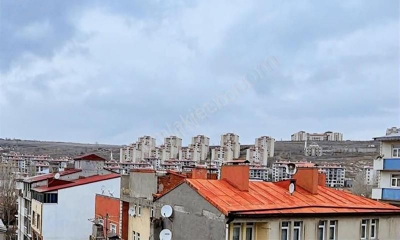 Kars Merkez Ortakapı Satılık Daire Polat Emlak Tan Şehir Merkezinde Yatırımlık 2+1 Daire