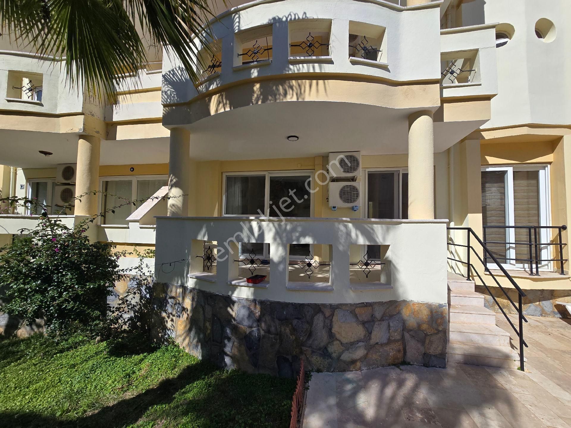 Didim Efeler Satılık Daire Havuzlu Site İçerisinde Eşyalı 2+1 Daire