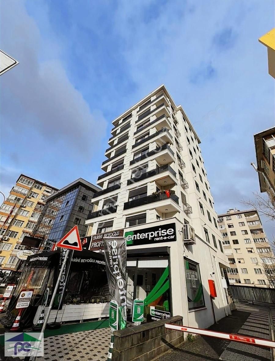 Kadıköy Erenköy Satılık Daire Sıfır 3+1 130m2 Kombili Ebeveyn Banyolu Cadde Üzerinde Özeldaire