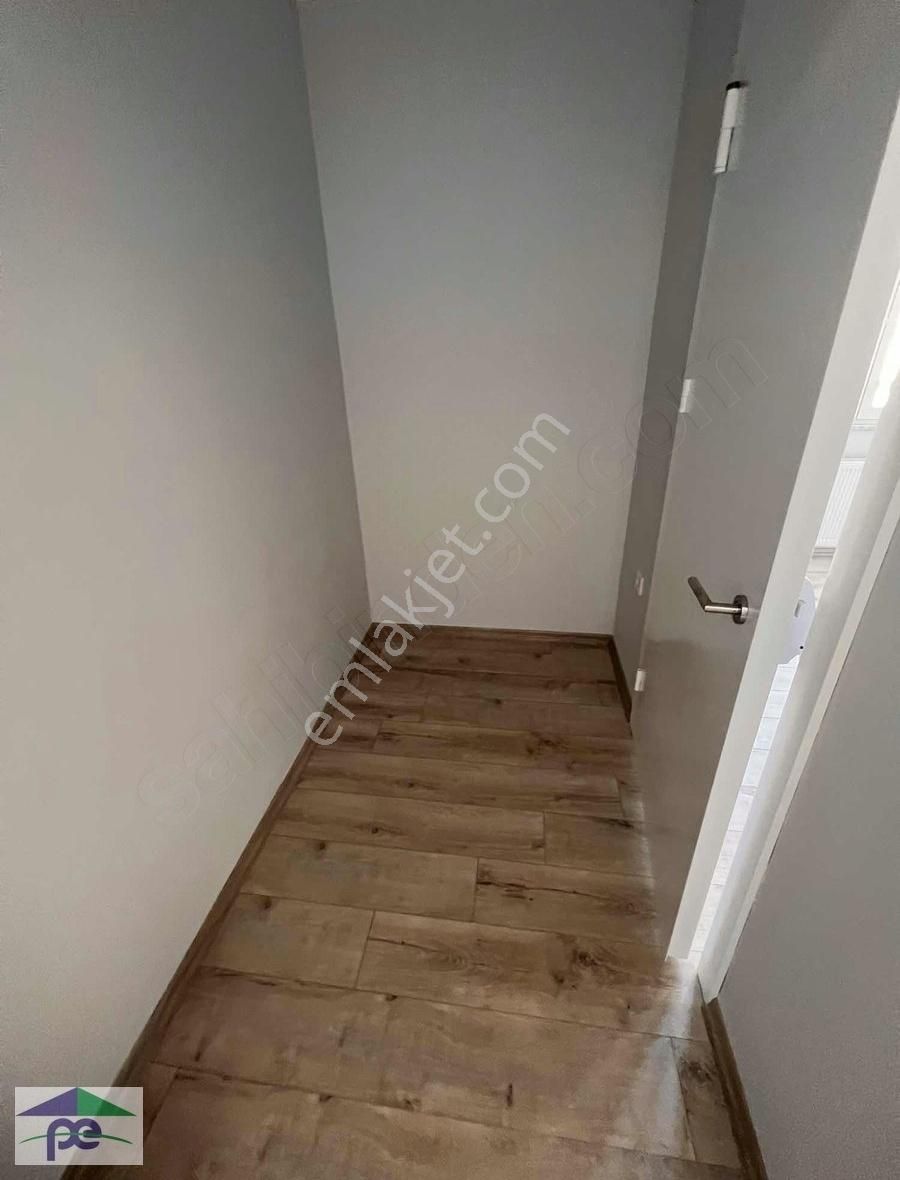 Kadıköy Sahrayı Cedit Satılık Daire Sıfır 3+1 130m2 Kombili Ebeveyn Banyolu Cadde Üzerinde Özeldaire