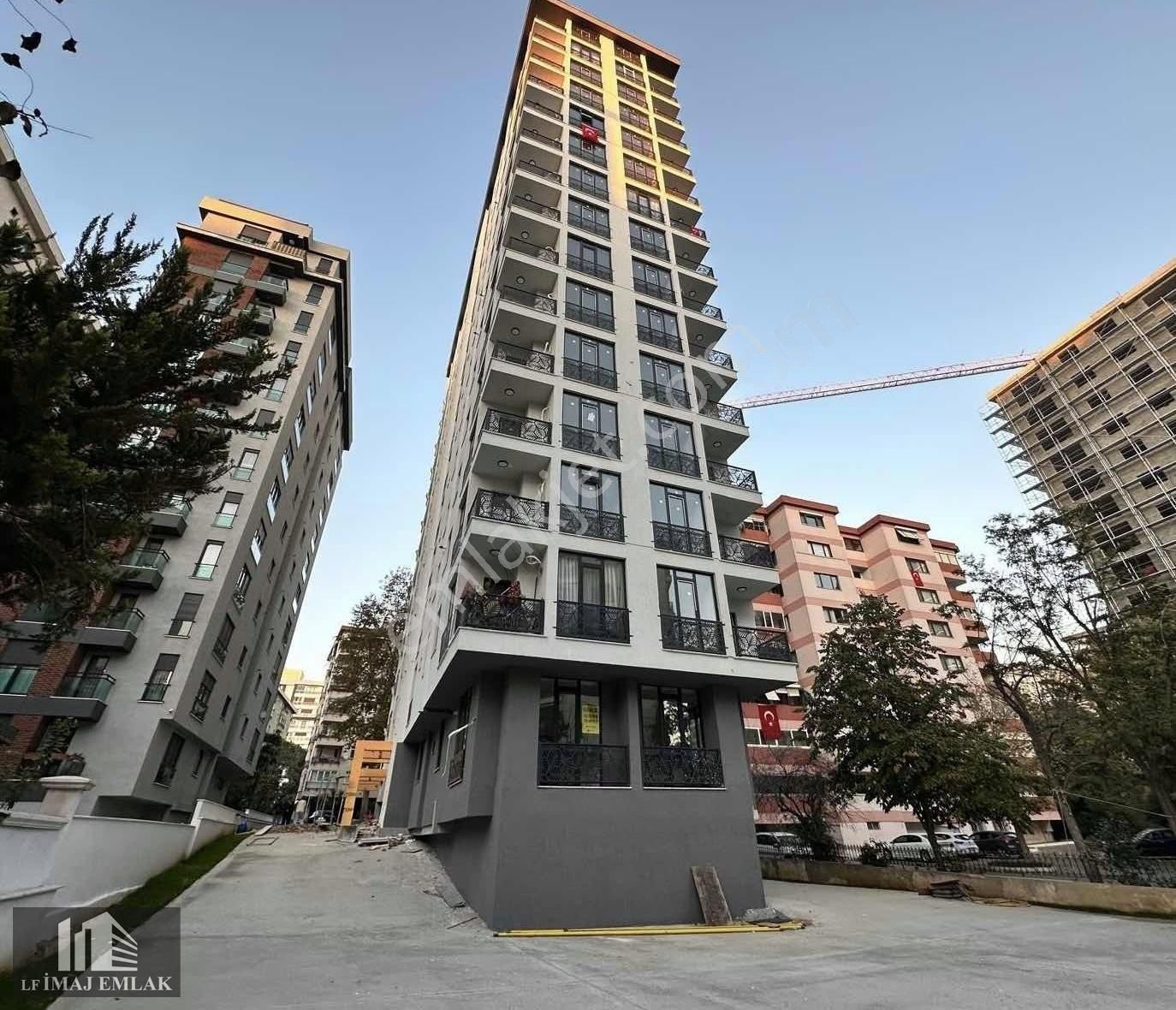 Kadıköy Bostancı Satılık Daire Lf İmaj'dan Şenesenevlerde 75 M2 Net 2+1 Balnkonlu Ebeveynli